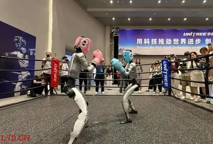 ▲6月2日，宇树科技人形机器人在浙江杭州进行拳击对抗。（图源：第一财经）