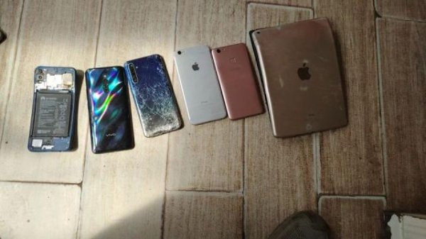 魔怔了吧！100台报废手机，居然能换iPhone 17 Pro？